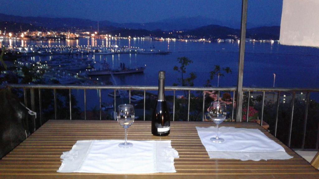 Tre Pini Apartment ลาสเปเซีย ภายนอก รูปภาพ